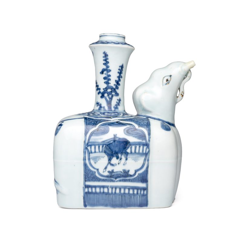 A Chinese blue and white 'Elephant' kendi - 图4