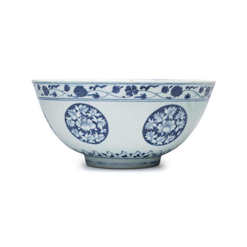 A blue and white Chinese 'Qilin and Flying Horses' bowl - 图3