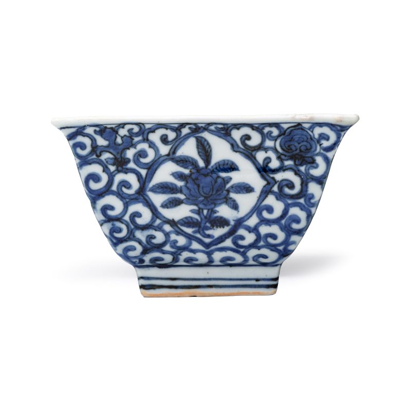 A Chinese blue and white square bowl - 图2