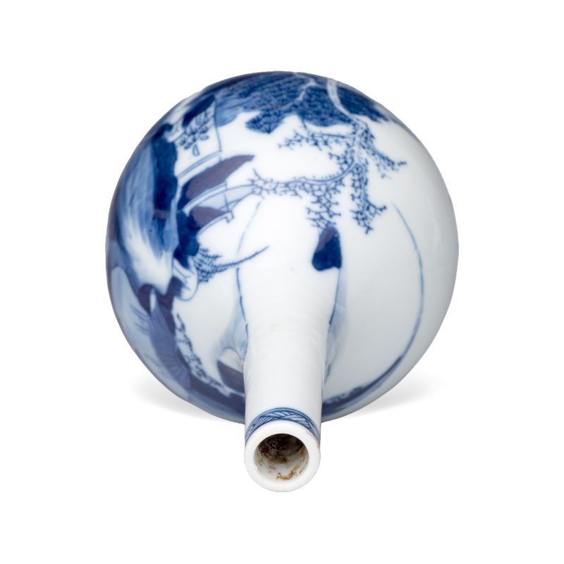A pair of Chinese blue and white 'Scholars in a River Landscape' bottle vases - 图6