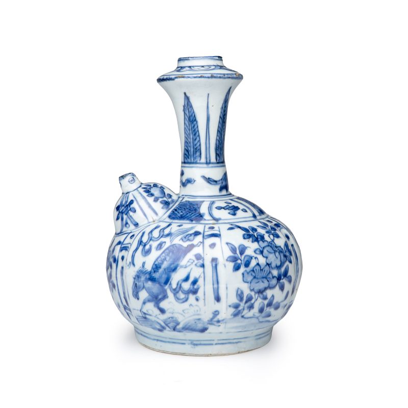 A Chinese blue and white 'Flying Horses' kendi - 图2