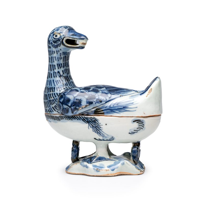 A Chinese blue and white 'Duck' incense burner - 图2