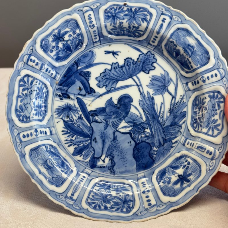 A Chinese blue and white 'Mandarin Duck' plate - 图6