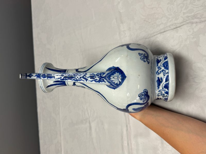 A Chinese blue and white 'Magic Fountain' ewer - 图35