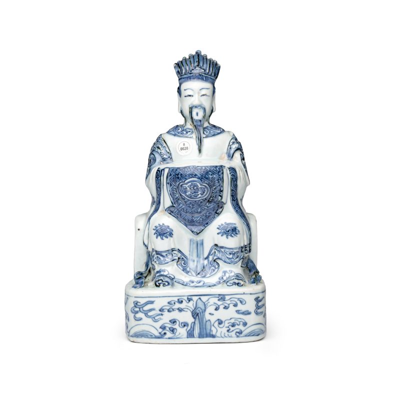 A Chinese blue and white figure of a Daoist deity - 图2