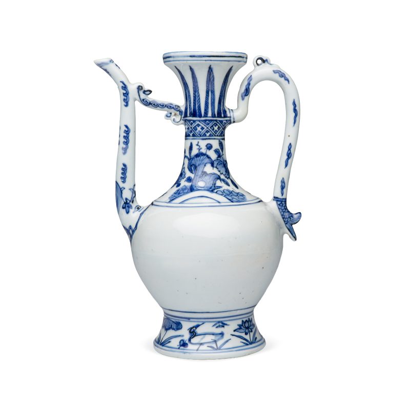A Chinese blue and white ewer for the Persian market - 图2