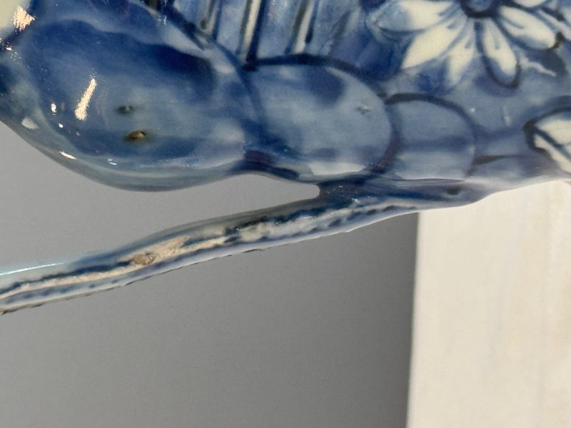 A rare Chinese blue and white 'Crayfish' ewer with silver cover - 图23