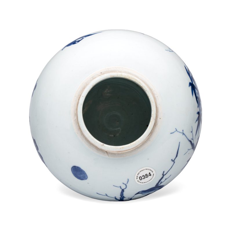 A Chinese blue and white 'Magpies among Peonies' jar with wooden cover - 图6