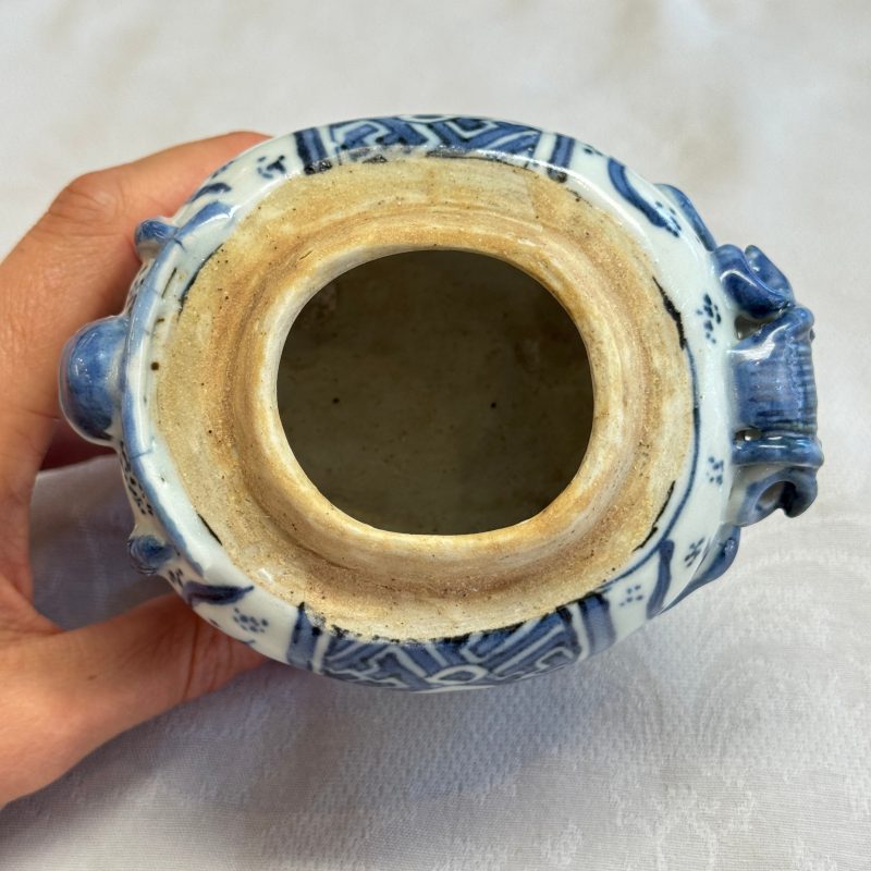 A Chinese blue and white 'Luduan' incense burner - 图23