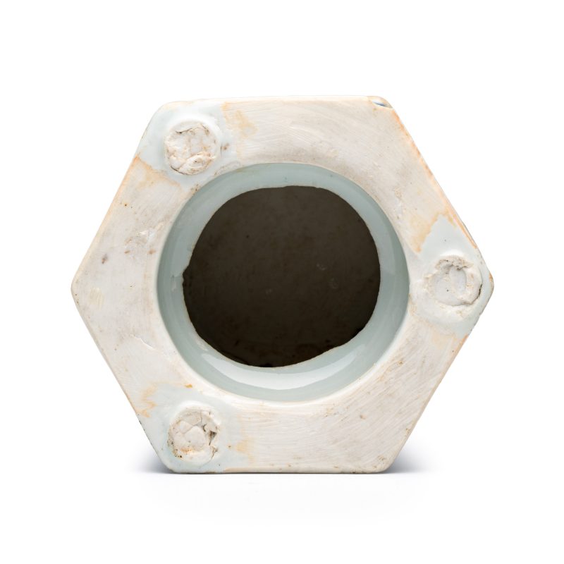A Chinese blue and white hexagonal salt after a European silver model - 图14
