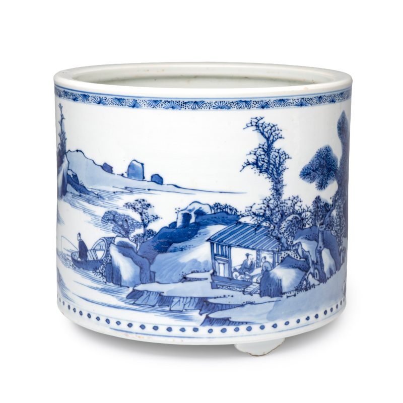 A large Chinese blue and white cylindrical tripod censer with figures in a landscape - 图1