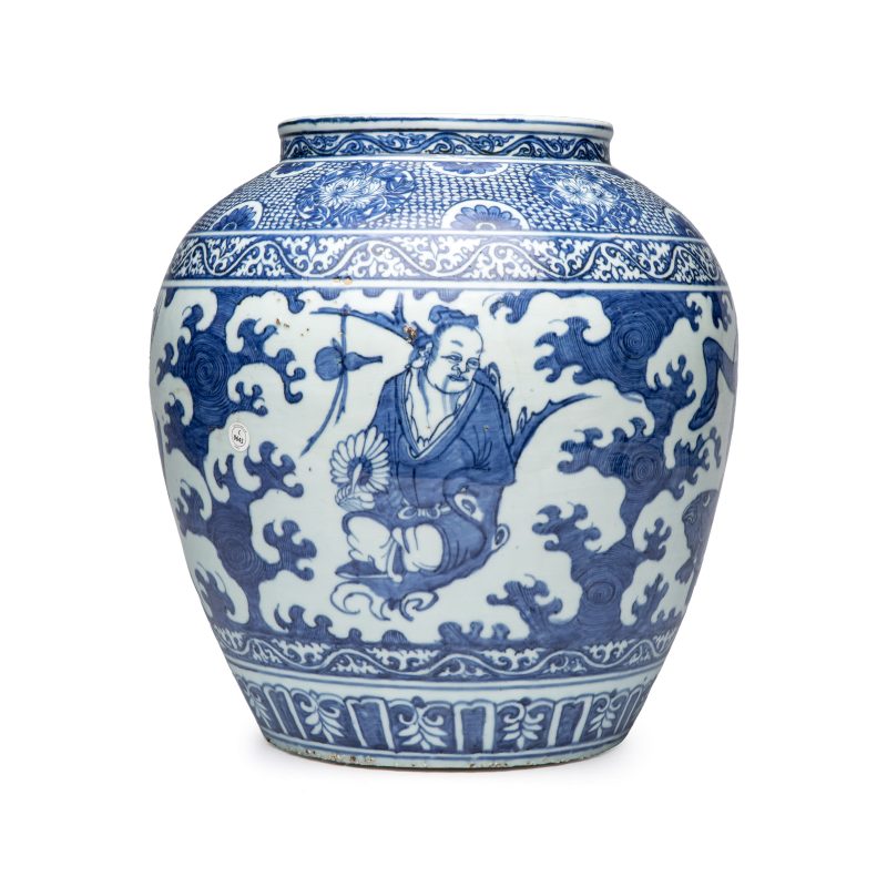 A rare Chinese blue and white 'Immortals' vase - 图3