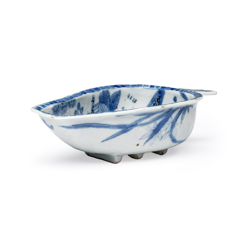 A rare Chinese blue and white scoop-shaped 'Geese' vessel - 图2