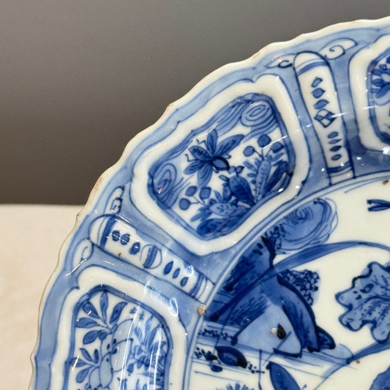 A Chinese blue and white 'Mandarin Duck' plate - 图8