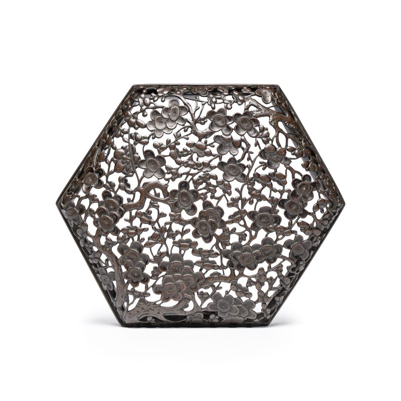 A Chinese blue and white hexagonal censer - 图12