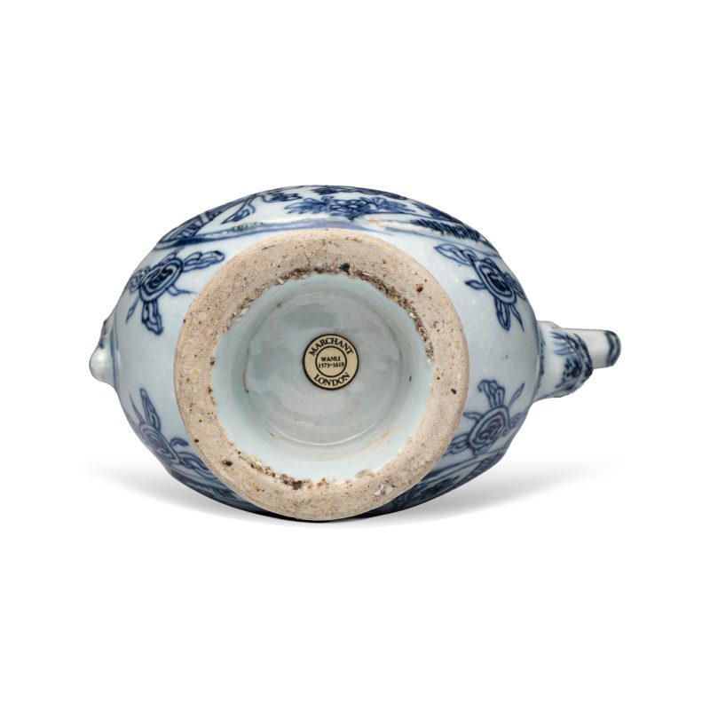 A Chinese blue and white 'Qilin' ewer and cover - 图7