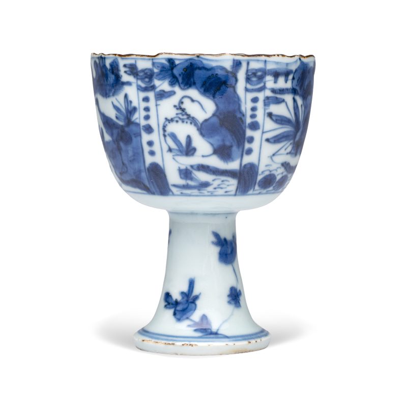 A rare Chinese blue and white stem cup - 图3
