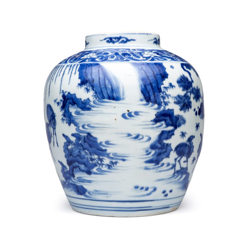 An unusual Chinese blue and white 'Deer' ewer - 图3
