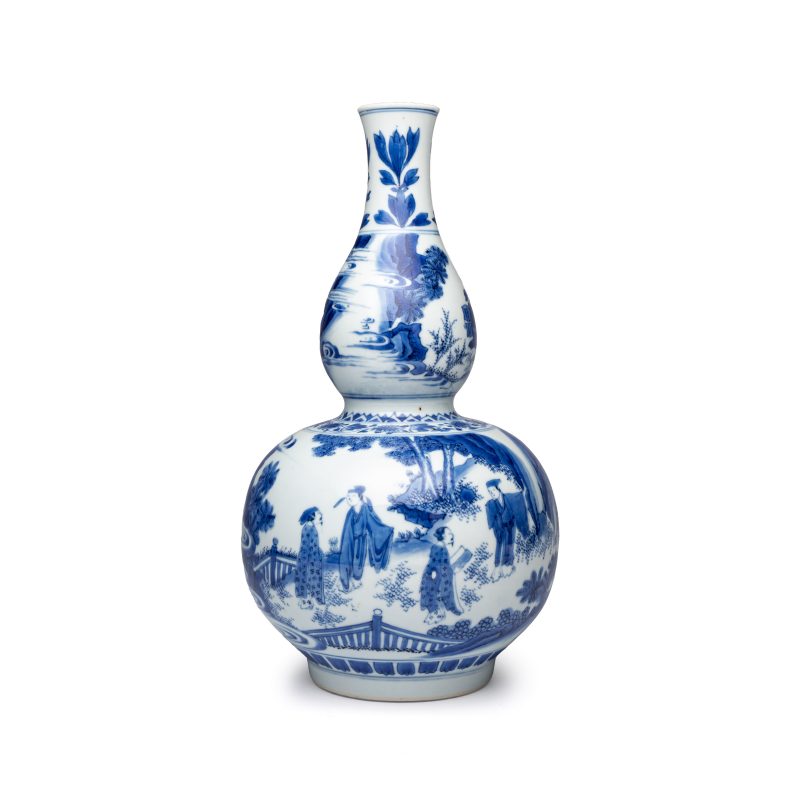 A fine Chinese blue and white ‘Scholars’ double-gourd vase - 图2