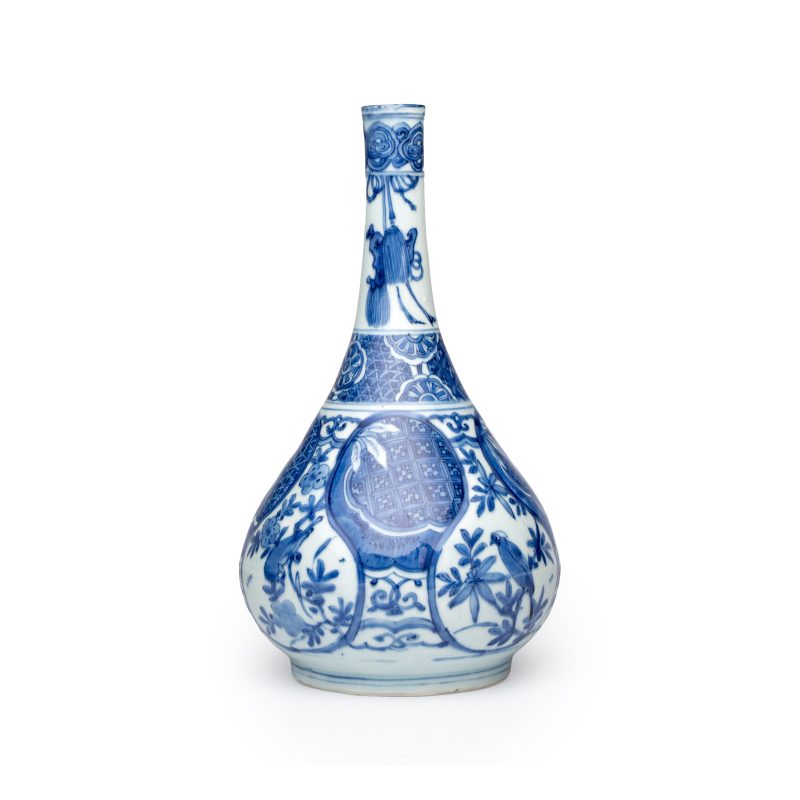 A Chinese blue and white 'Bird among Flowering Branches' bottle vase - 图4