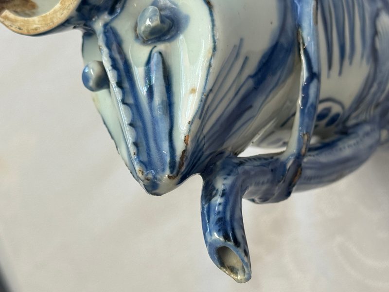 A rare Chinese blue and white 'Crayfish' ewer with silver cover - 图28