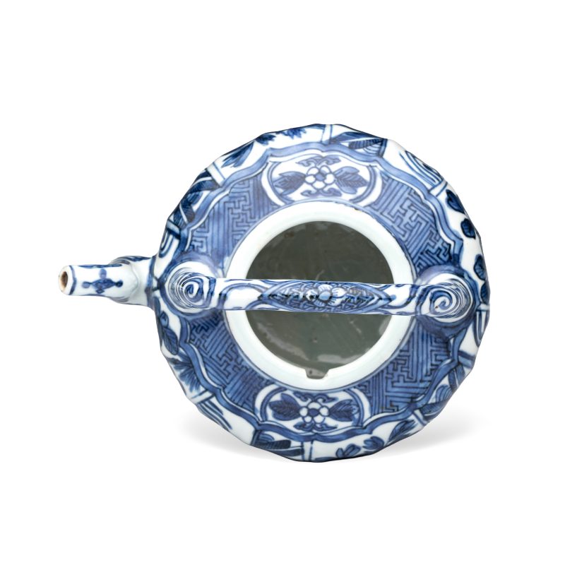 A Chinese blue and white wine pot and cover - 图6
