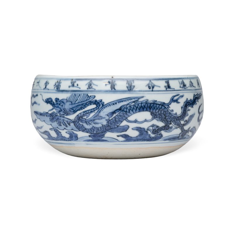 A rare inscribed Chinese blue and white 'Yinglong' offering bowl - 图5