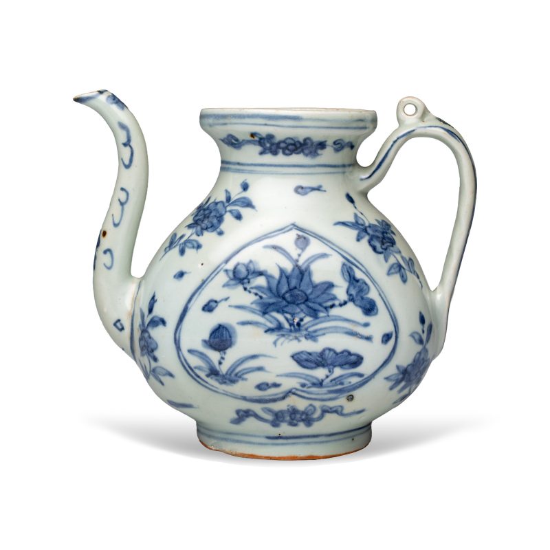 A Chinese blue and white 'Lotus Pond' ewer - 图2