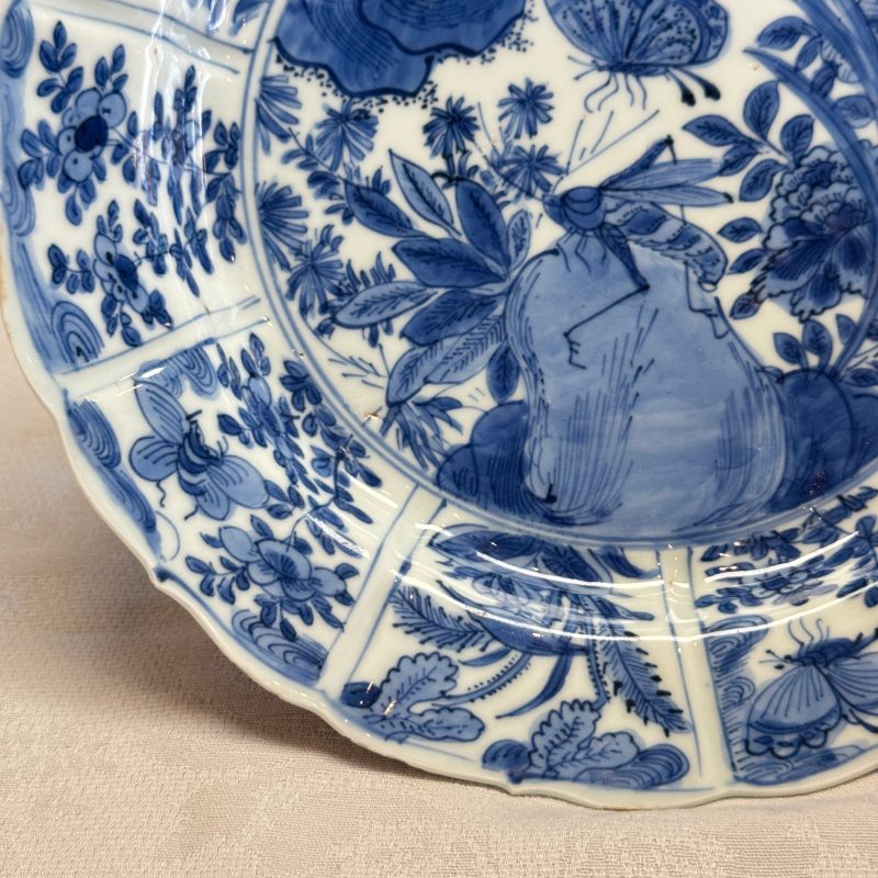 A Chinese blue and white 'Grasshopper and Butterfly' plate - 图4