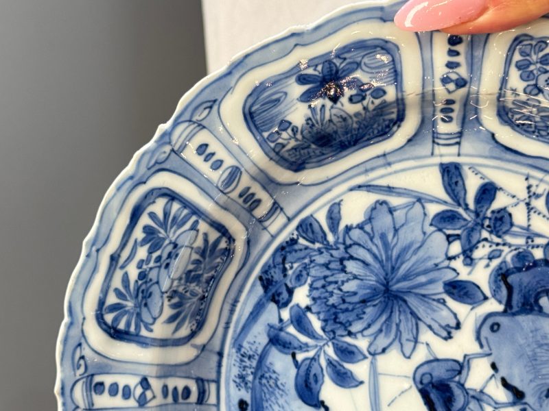 A rare Chinese blue and white 'Grasshopper' plate - 图10