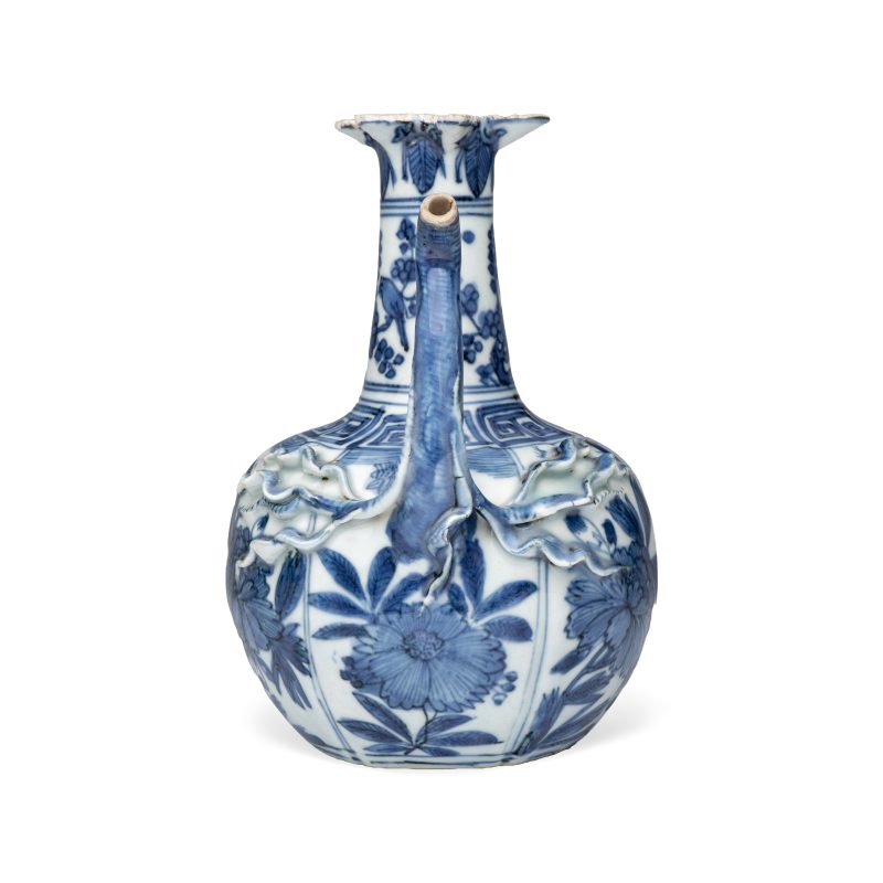 A Chinese blue and white pomegranate-shaped ewer - 图5