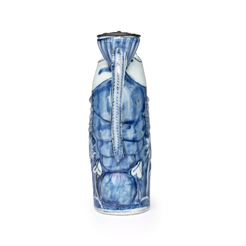A rare Chinese blue and white 'Crayfish' ewer with silver cover - 图3