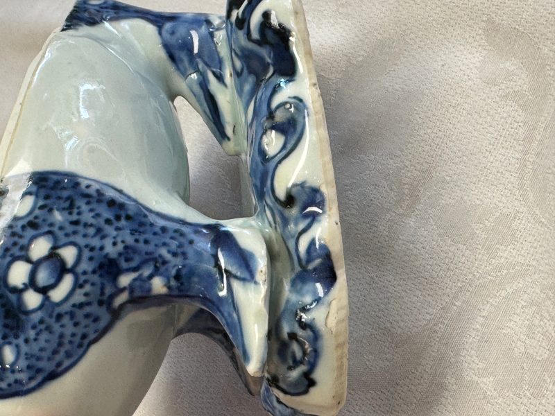 A rare Chinese blue and white ko-sometsuke 'Three-legged Toad' incense burner - 图22