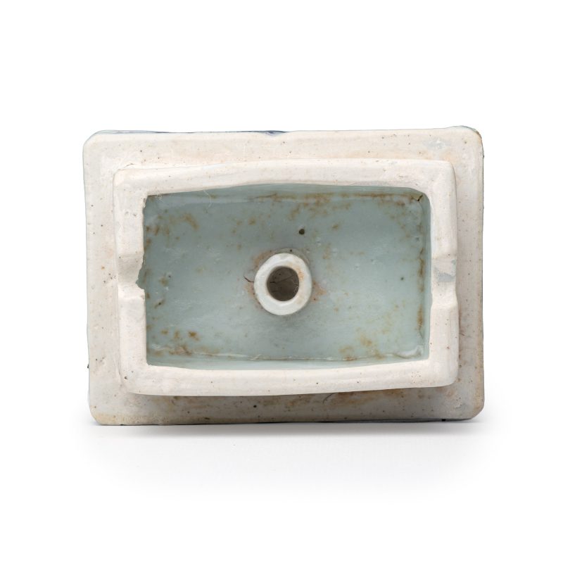 An extremely rare Chinese blue and white ko-sometsuke 'Cat' incense burner - 图8