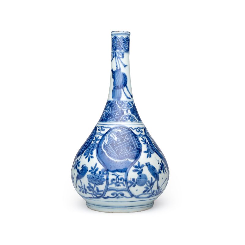 A Chinese blue and white 'Bird among Flowering Branches' bottle vase - 图8