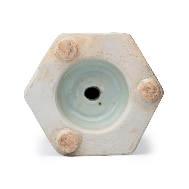 A Chinese blue and white hexagonal salt with figural design - 图13