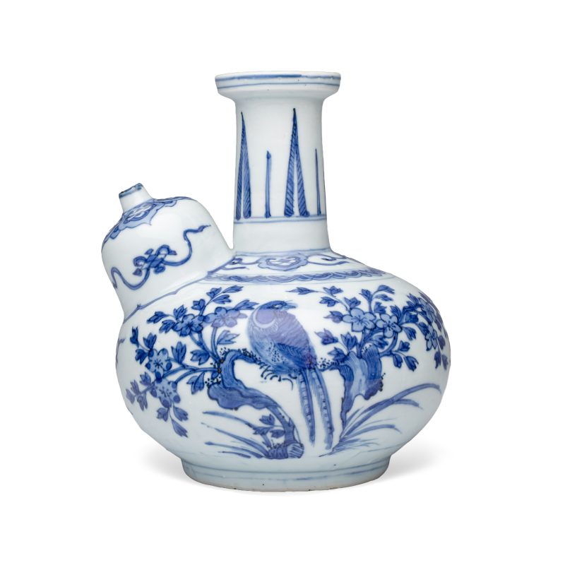 A Chinese blue and white 'Birds among Flowering Branches' kendi - 图2