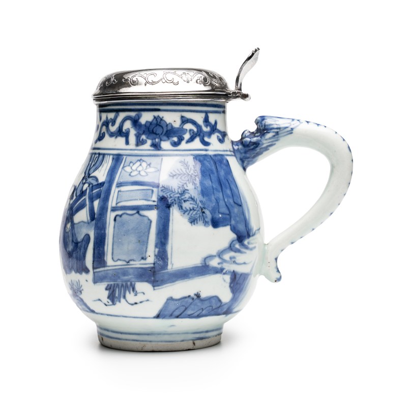 A Chinese blue and white silver-mounted 'Scholars' tankard - 图2