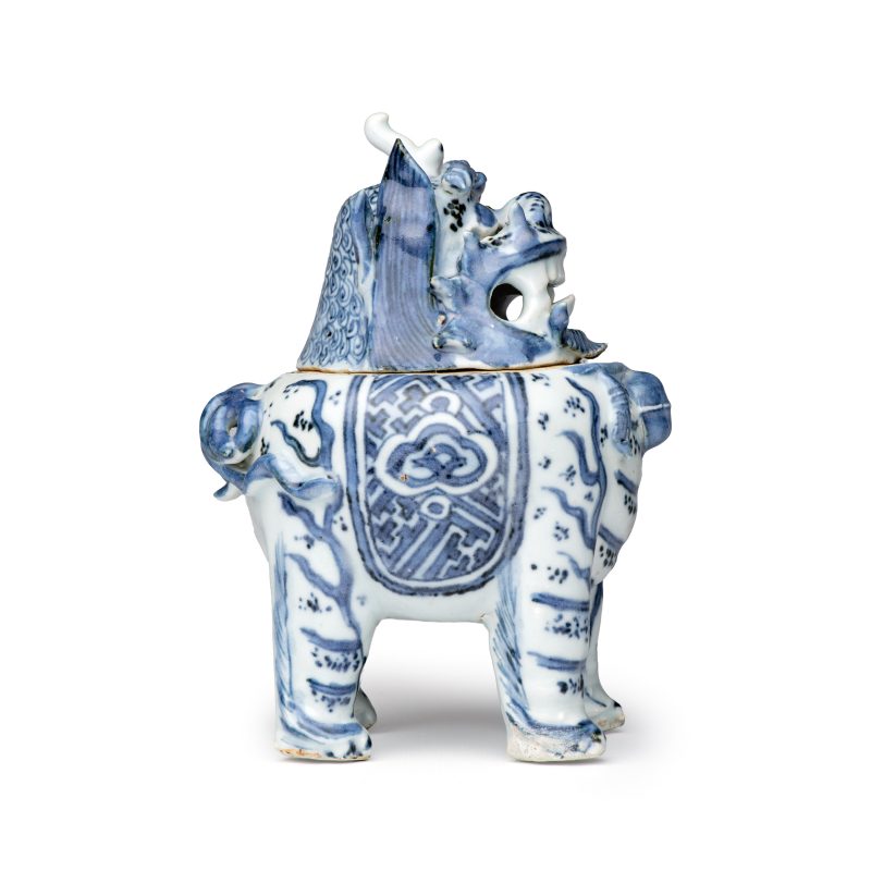 A Chinese blue and white 'Luduan' incense burner - 图5