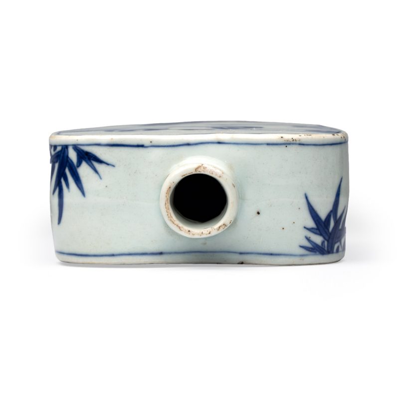 A Chinese blue and white 'Roosters' tea caddy - 图7