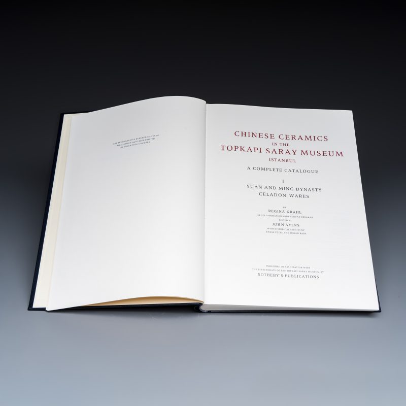 Regina Krahl, John Ayers: Chinese Ceramics in the Topkapi Saray Museum, Istanbul: A Complete Catalogue, 3 volumes - 图3