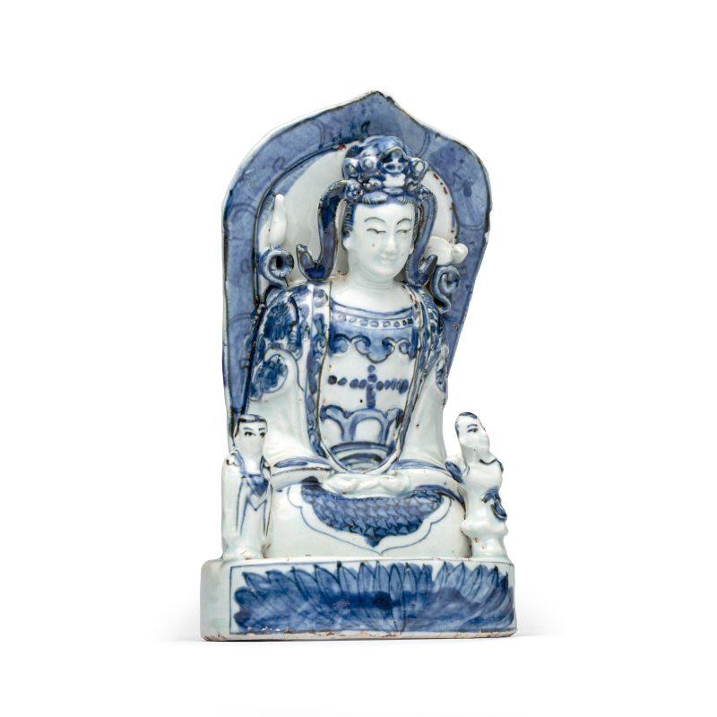 A Chinese blue and white group of Guanyin and attendants - 图1