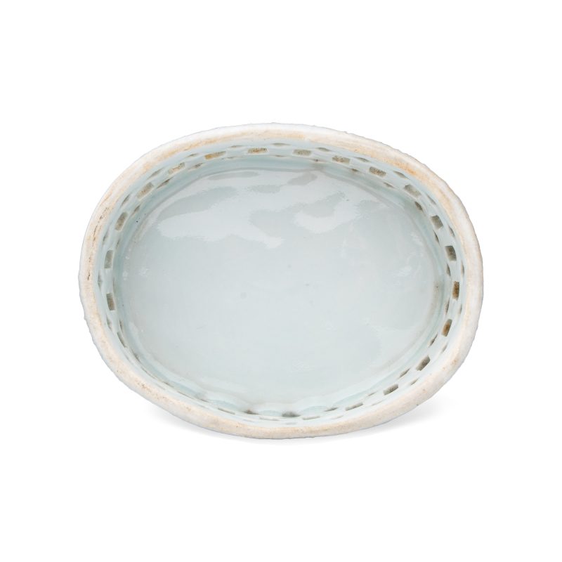 Three Chinese blue and white reticulated salts after European silver models - 图22
