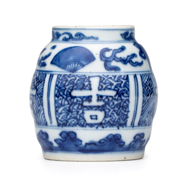 吉 | A small Chinese blue and white ko-sometsuke 'Ji 吉' tea container - 图2