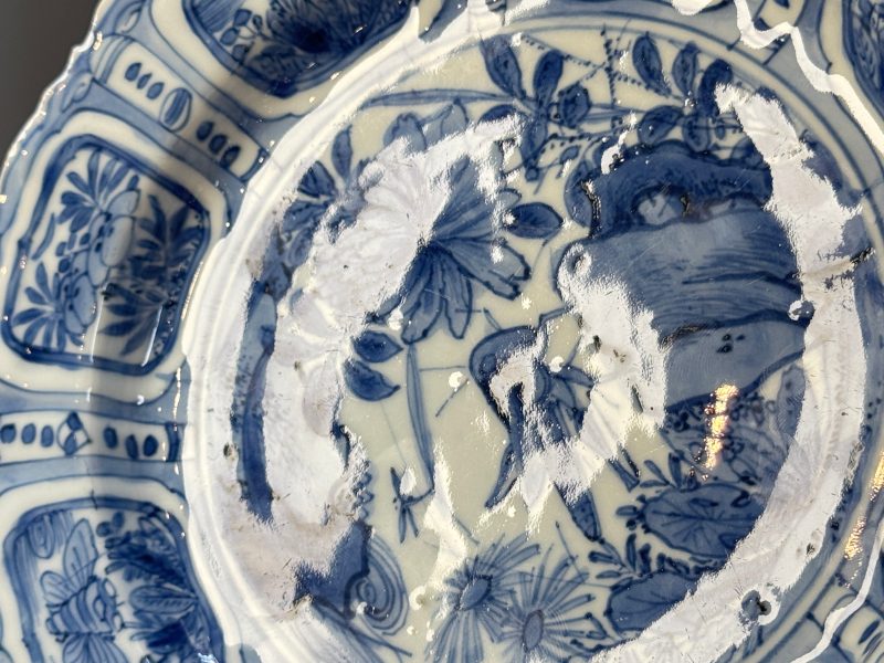 A rare Chinese blue and white 'Grasshopper' plate - 图14