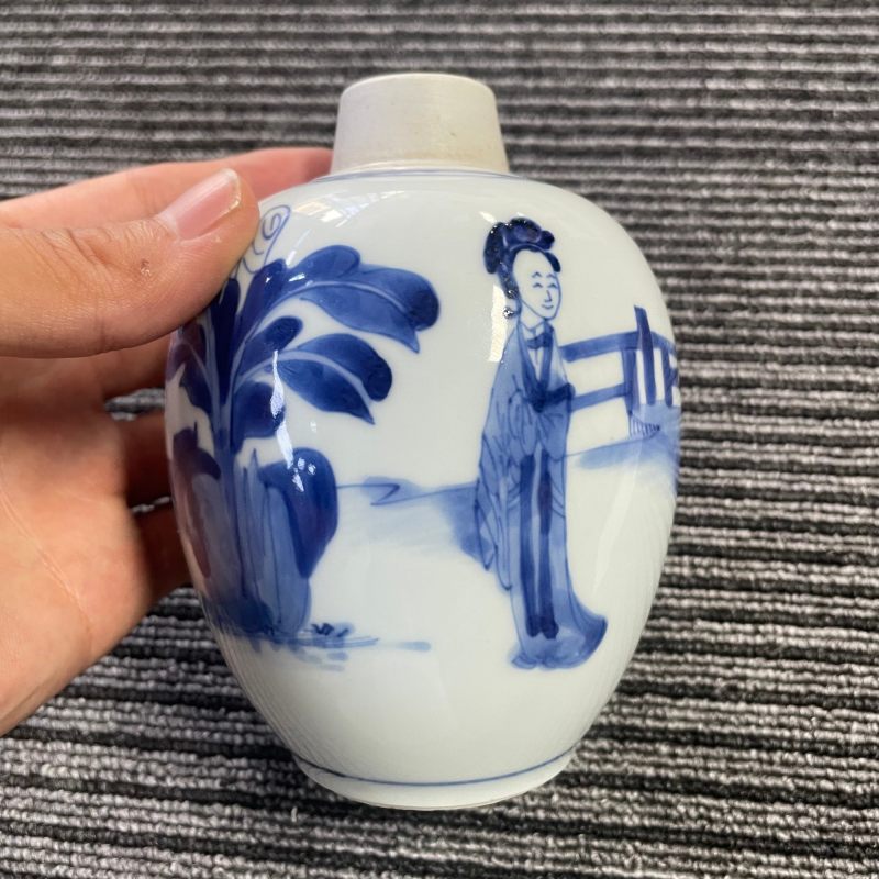 清康熙 青花仕女图小罐 - 图9