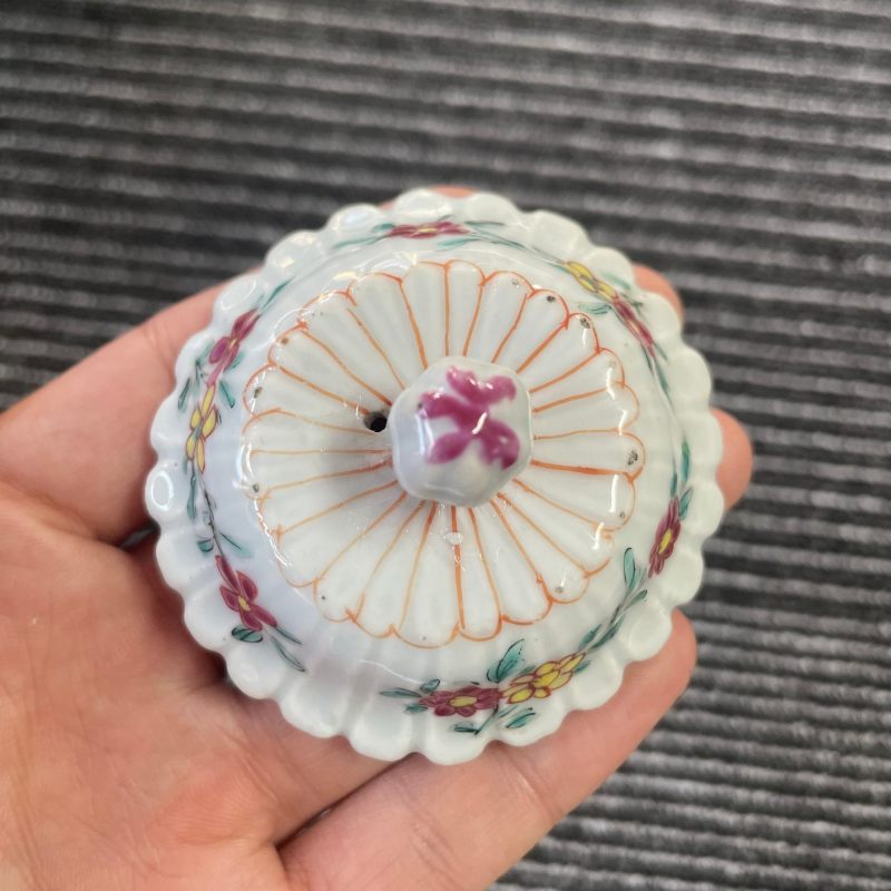 清雍正 粉彩菊花纹茶壶 - 图9