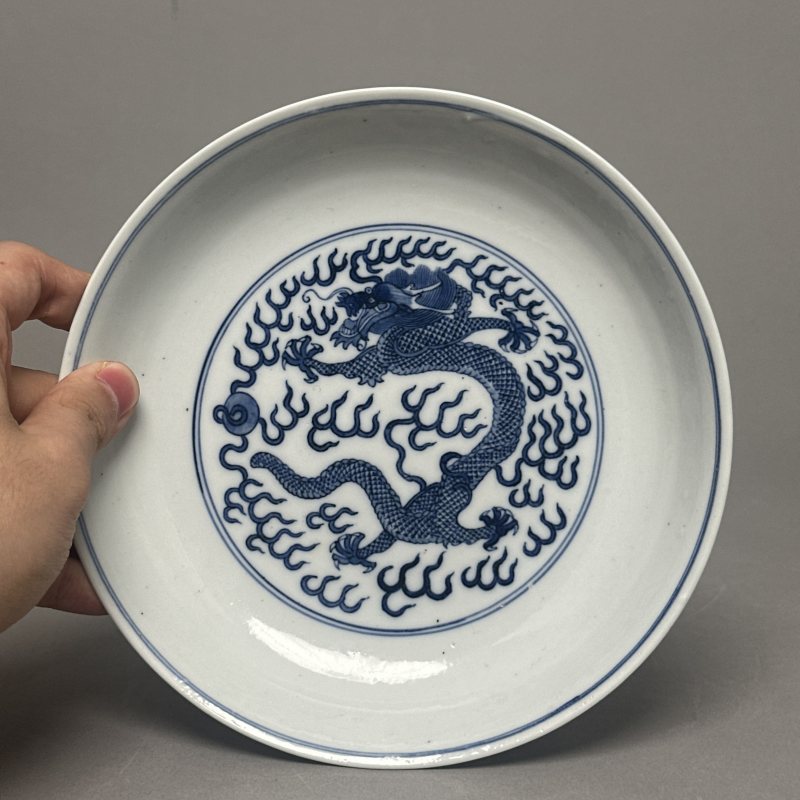 清光绪 青花龙纹盘一对 - 图14
