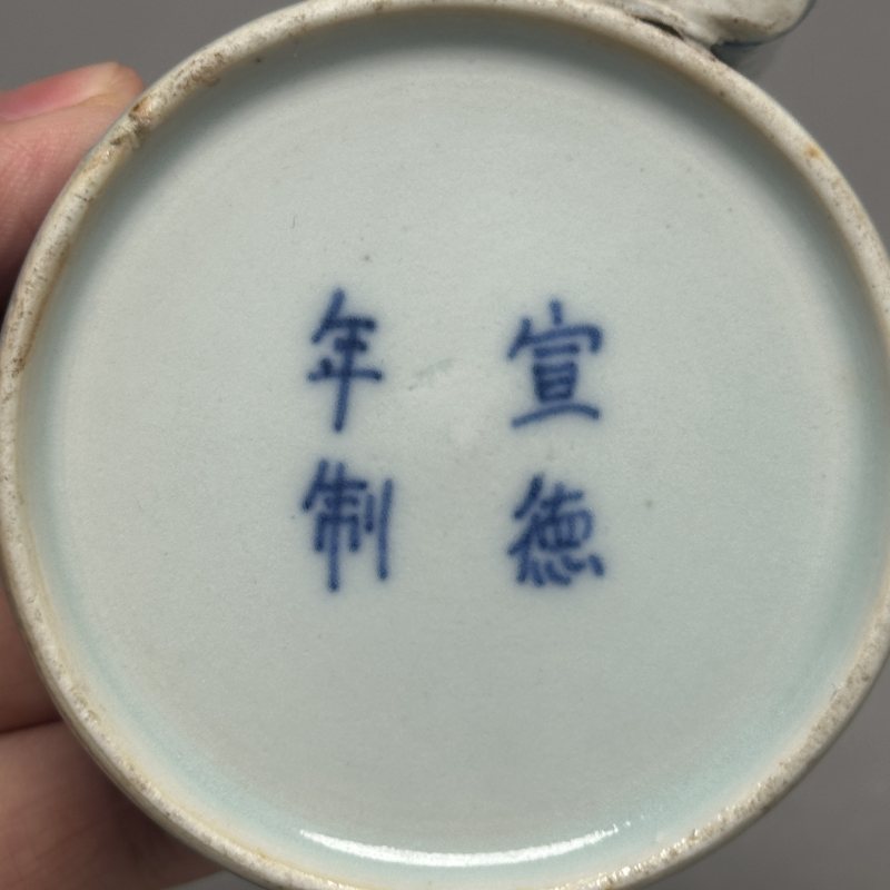 清中期 青花线描花卉纹笔插 - 图11