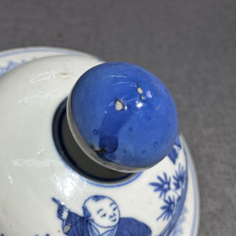 清晚期青花人物故事将军罐 - 图8